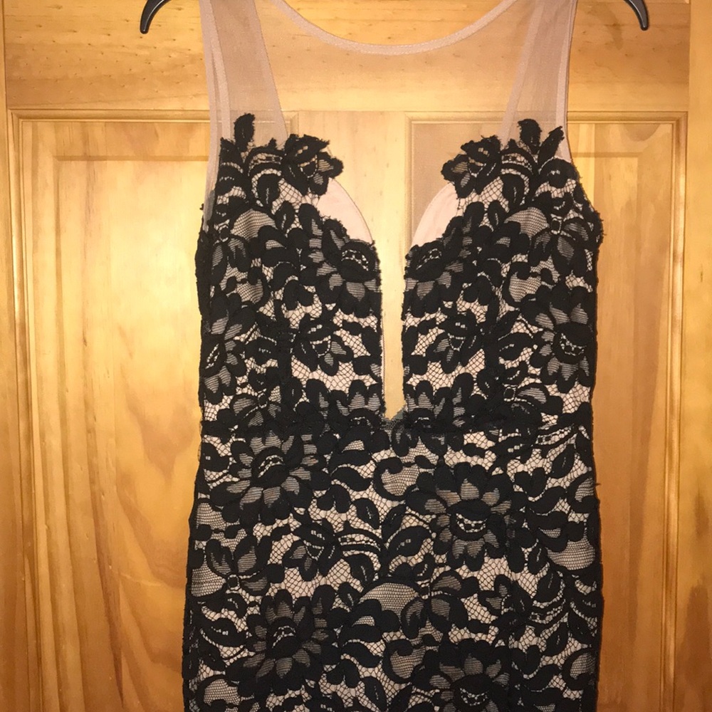 beautiful black/nude formal dress